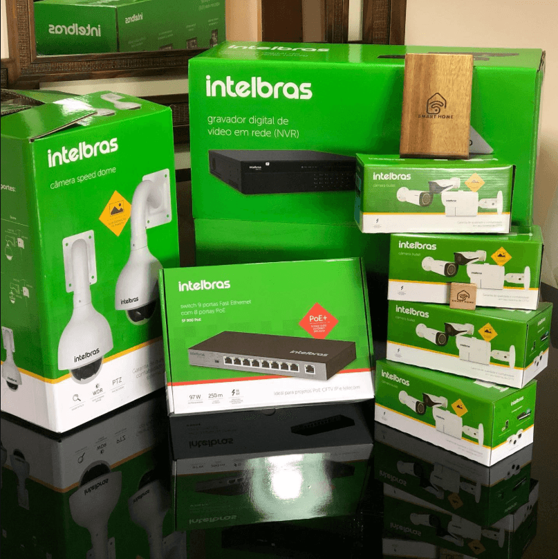 Câmeras intelbras na embalagem